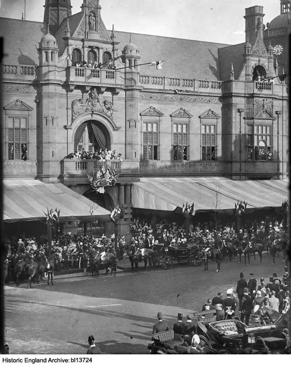 Photo de Mairie - Historic England / Historic England Archive