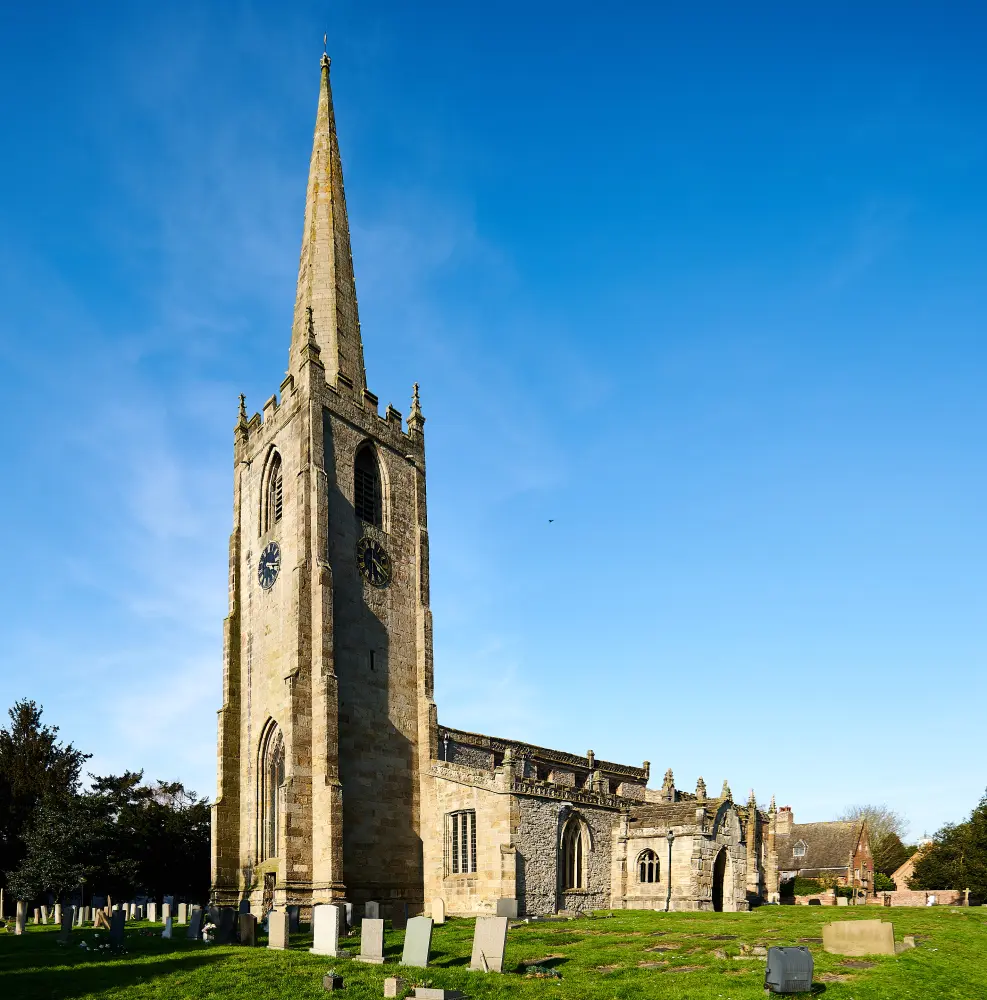 Photo de Église de St Mary et mur adjacent - Historic England