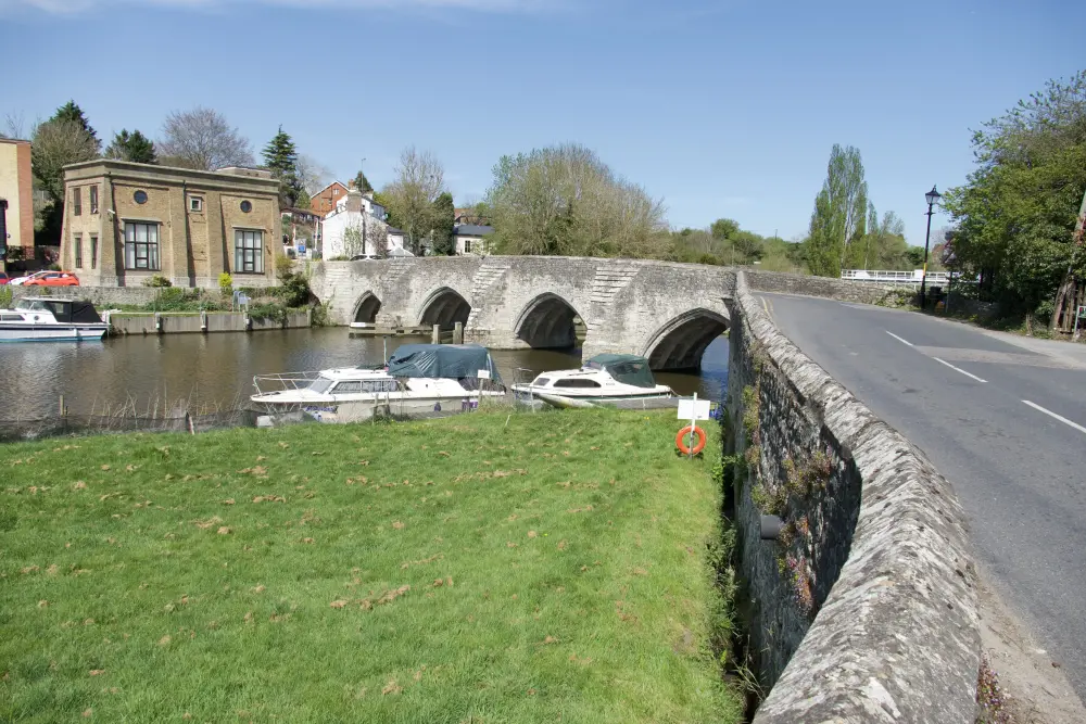 Photo de Pont de Farleigh d'East - Historic England