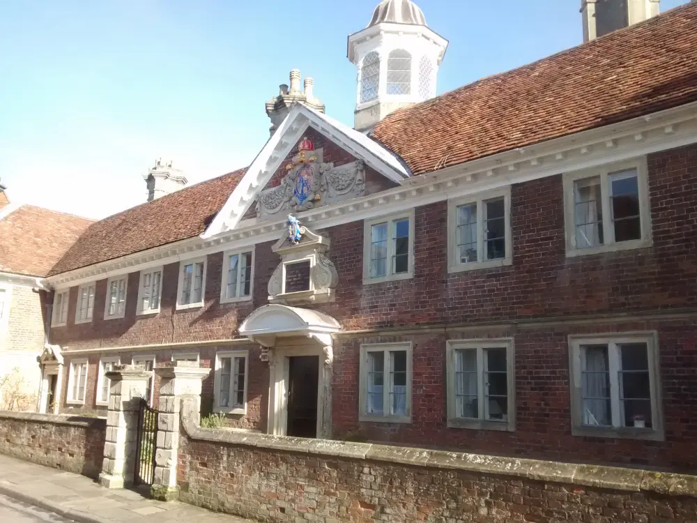Photo de Murs de parasion, piles de portes et portes de n ° 39 à 46 - Historic England