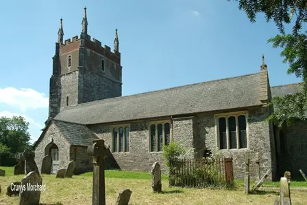 Photo de Église de la Sainte Croix - Historic England
