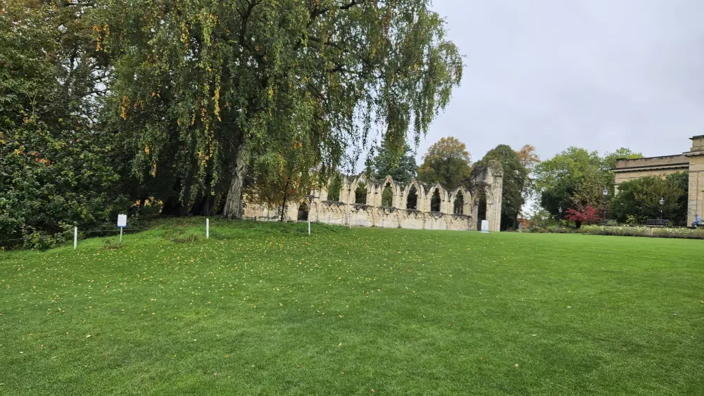 Photo de L'abbaye de St Marys reste l'église - Historic England