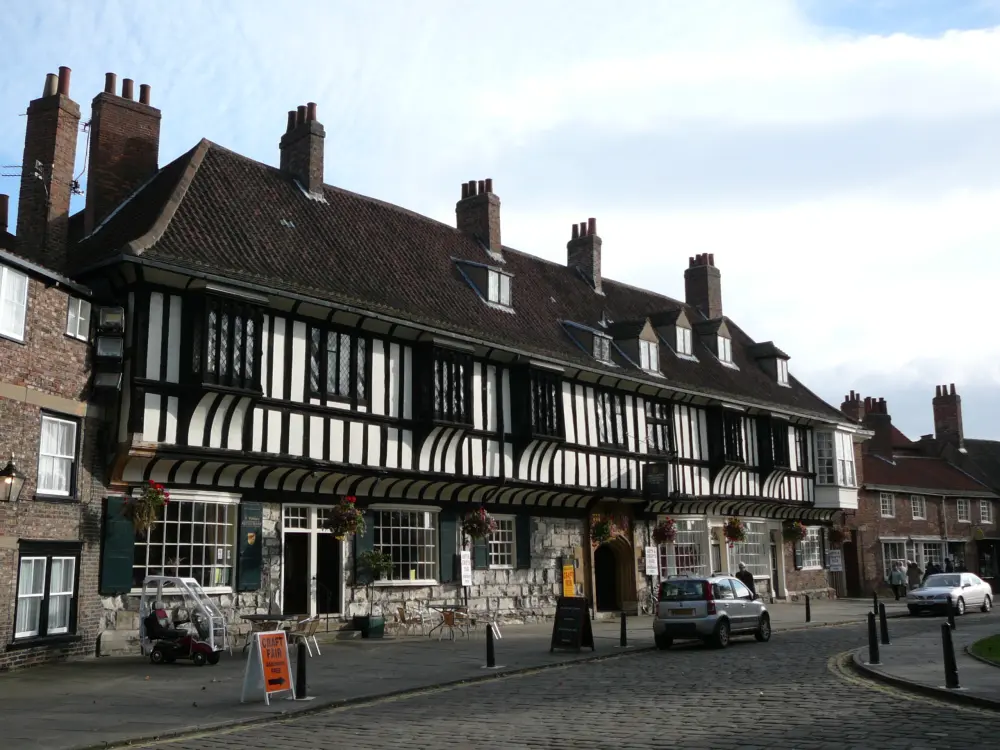 Photo de Collège de St Williams - Historic England