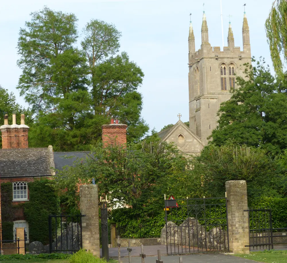 Photo de Église paroissiale de St Peter et St Paul - Historic England