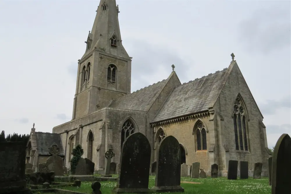 Photo de Église de St Andrew - Historic England / Robert Walton