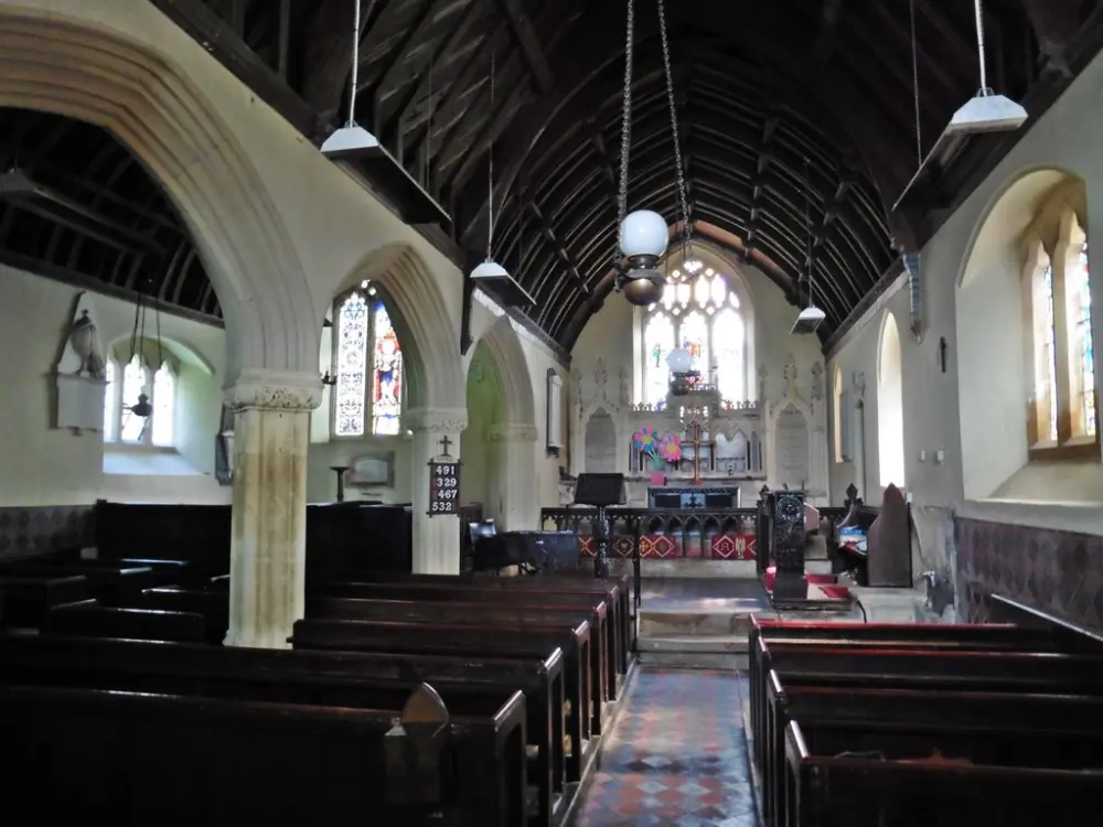 Photo de Église de St Michael et tous les anges - Historic England