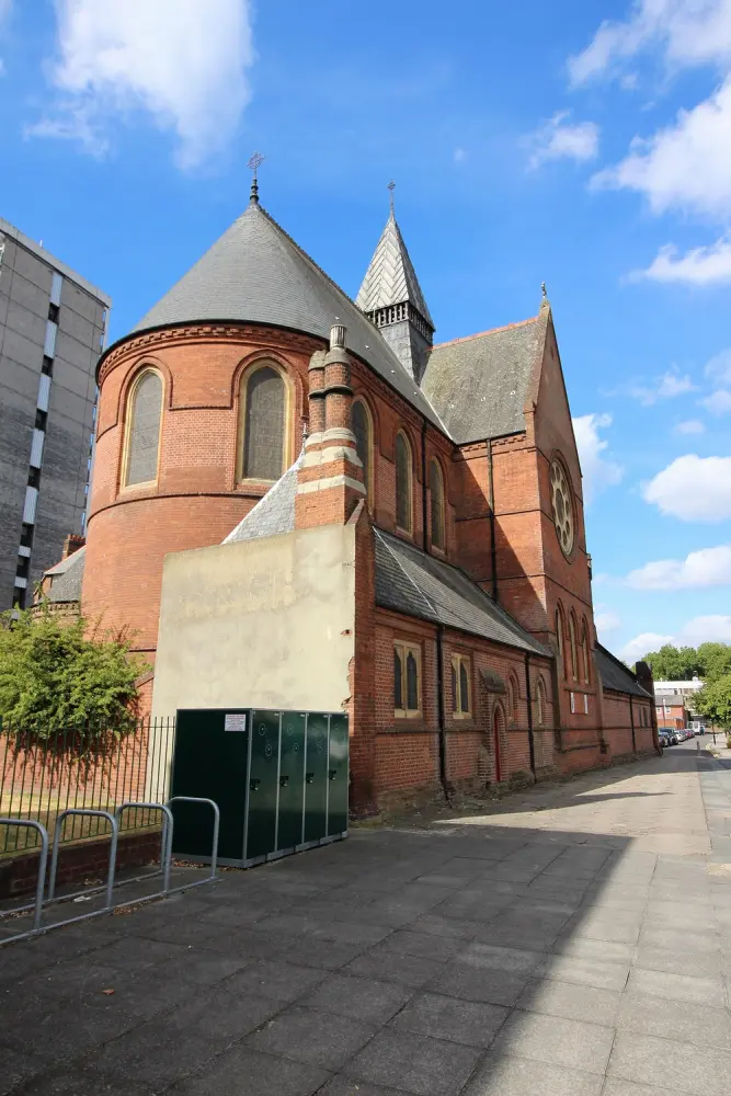 Photo de Église de St Tchad - Historic England / Charles Watson