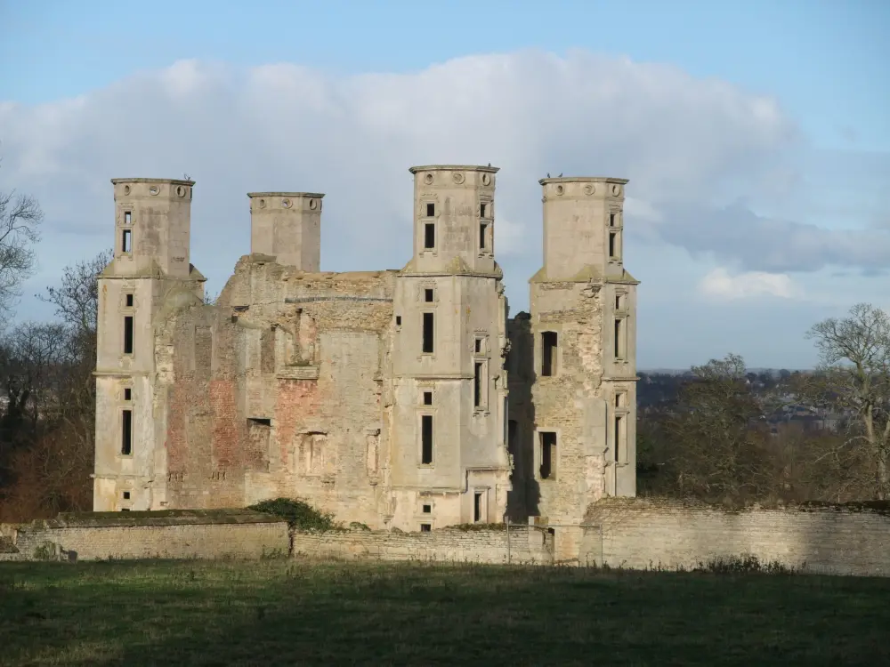Photo de Towers Wothorpe - Historic England