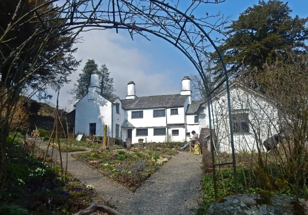 Photo de Ville fin avec des bâtiments de ferme attachés - Historic England / Stephanie Wiggins