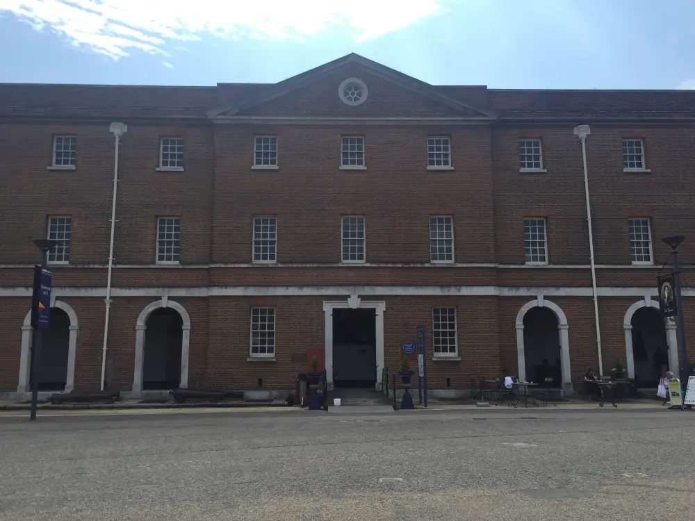 Photo de Numéro 9 Store (bâtiment numéro 1/35) - Historic England
