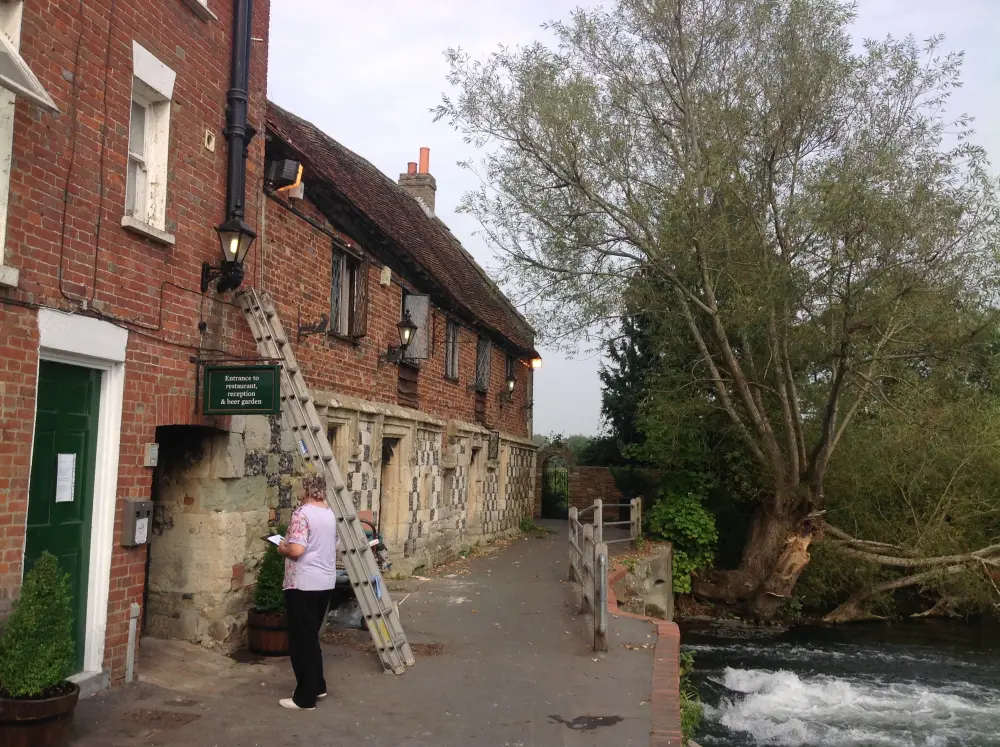 Photo de House Moulin et Old Mill - Historic England / David Lovell