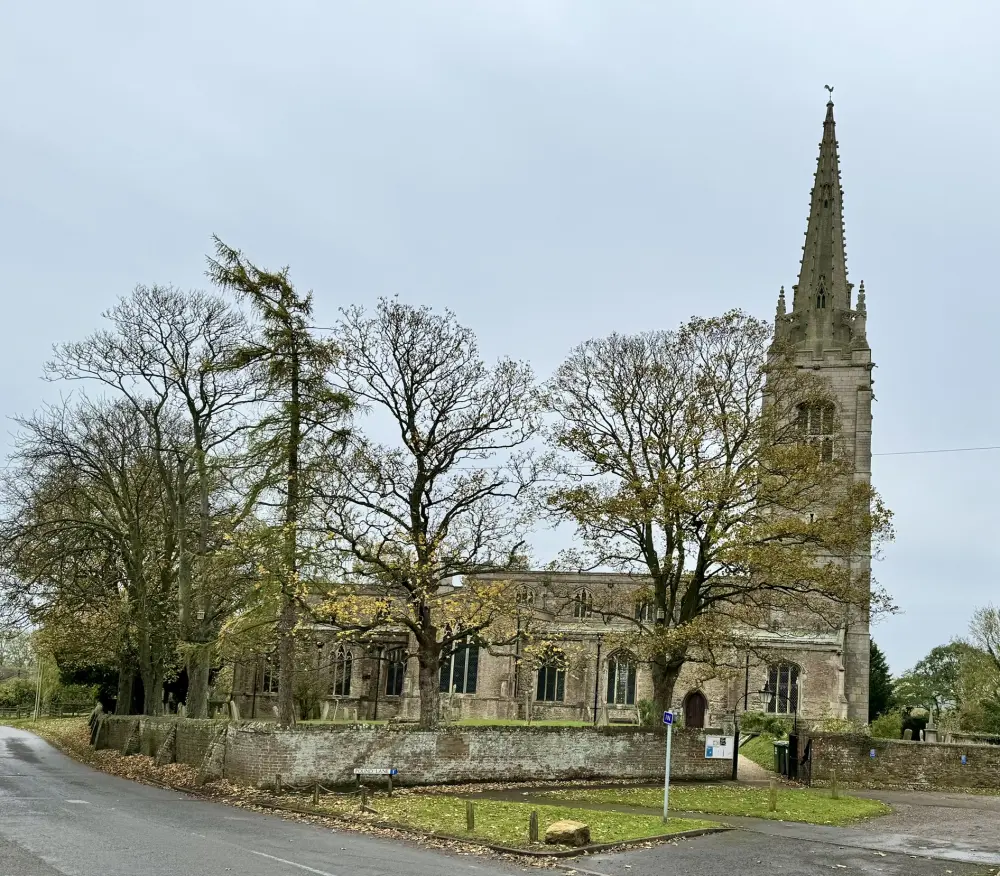 Foto de Iglesia parroquial de San Pedro - Historic England