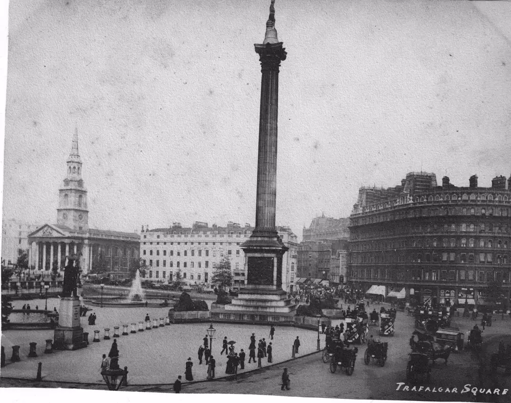 Photo de Le monument Nelson (colonne de Nelson) - Historic England / David Lovell