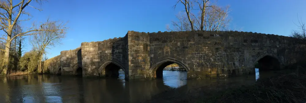 Photo de Bridge Thornborough - Historic England