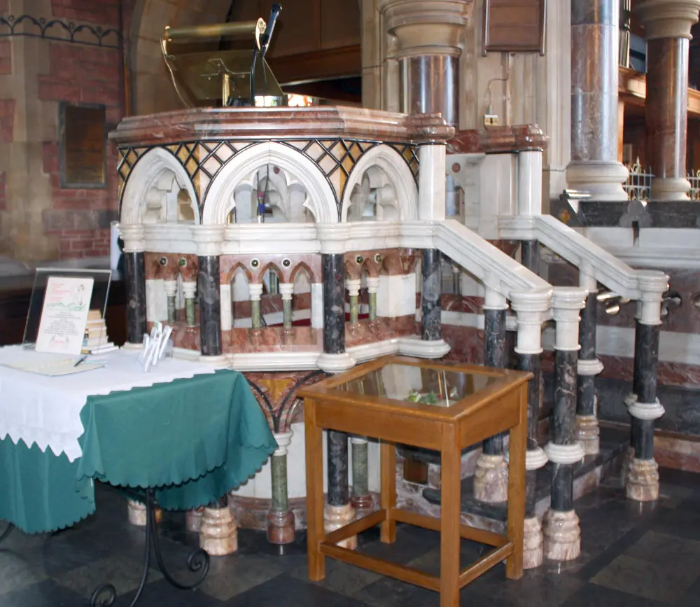 Photo de Église paroissiale de tous les saints - Historic England