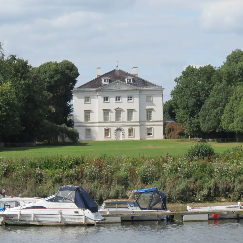 Photo de Maison de la colline en marbre - Historic England