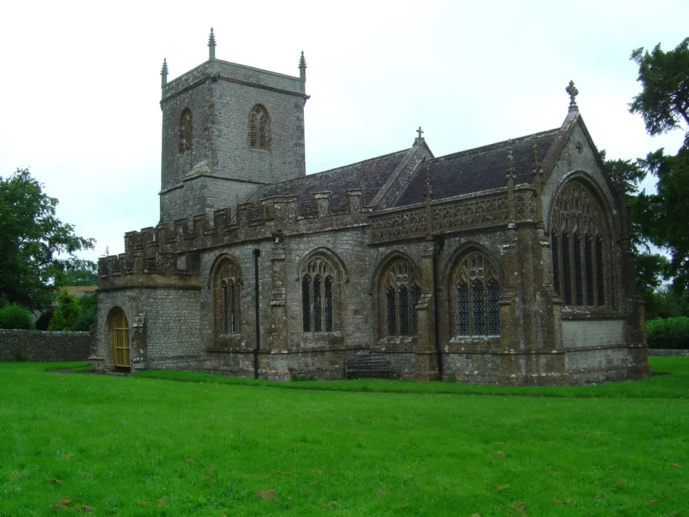 Photo de Église de St Peter et St Paul - Historic England / P Hampel