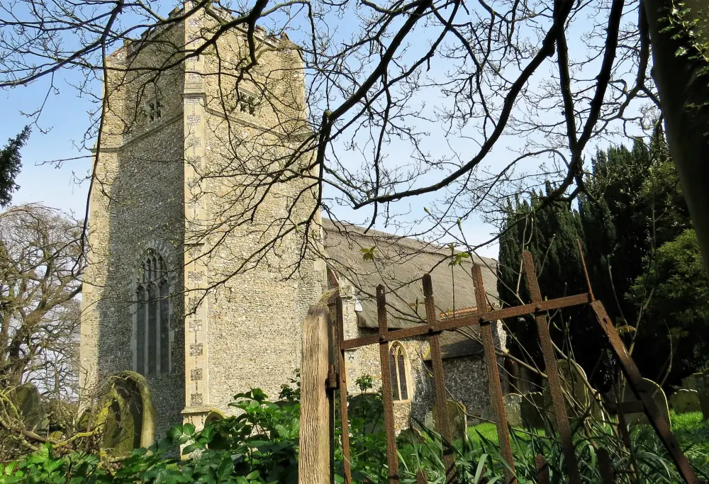 Photo de Église des All Saints - Historic England / Robert Walton