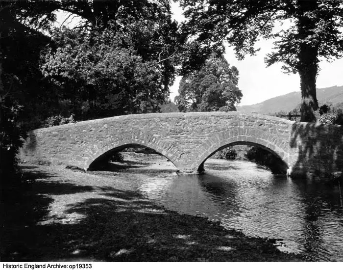 Photo de Pont de gallox - Historic England / Historic England Archive
