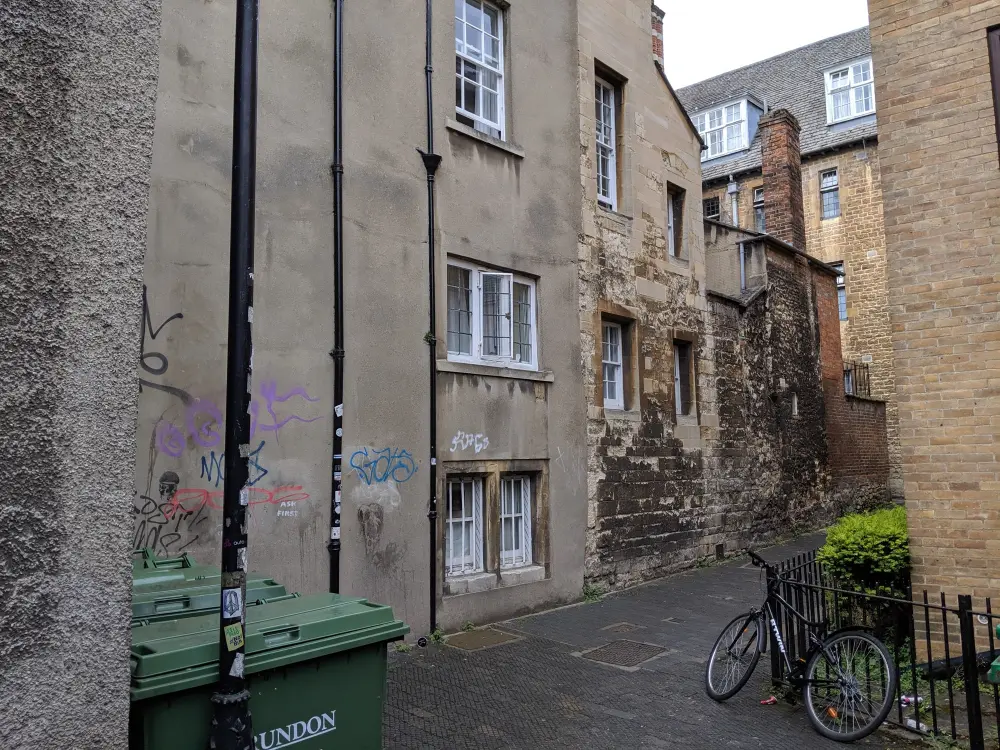 Foto de Muro, lado sur del pasaje de St Helens - Historic England / Ben Ellwood