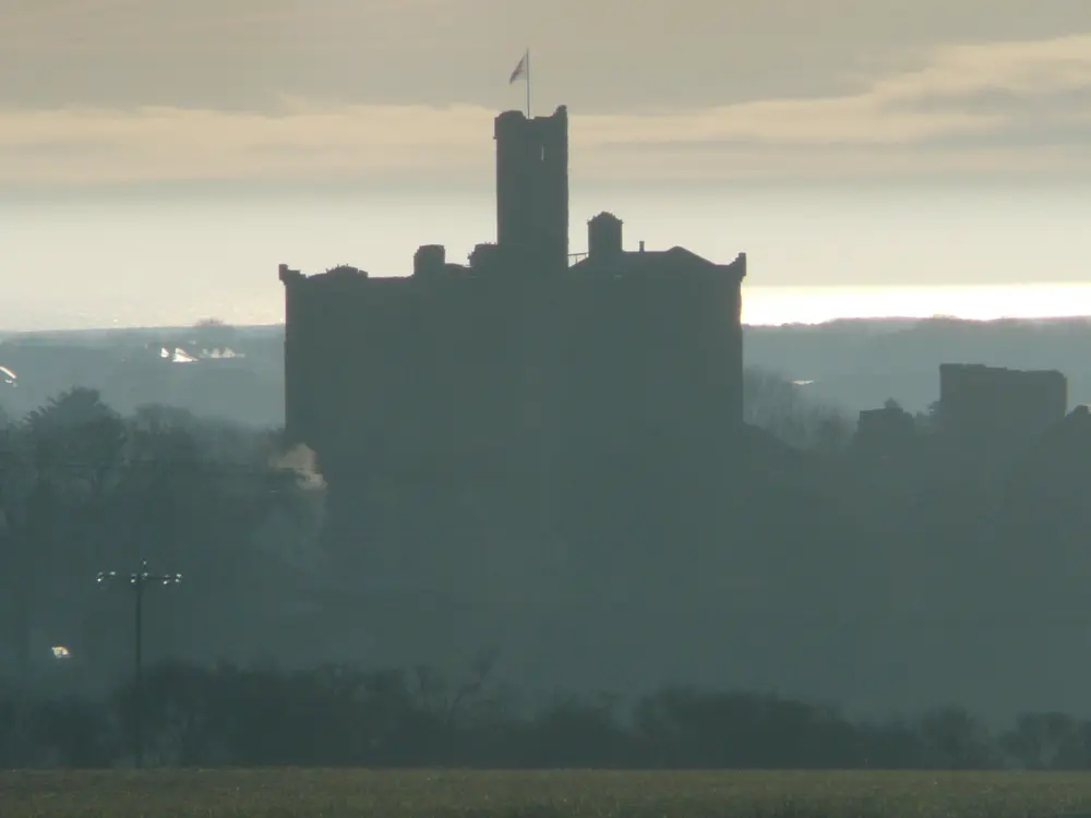 Photo de Le Donjon - Historic England