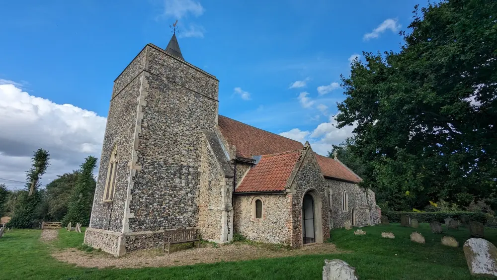 Foto de Iglesia de San Miguel - Historic England