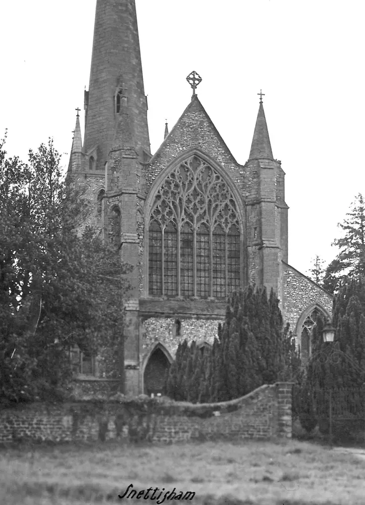 Foto de Iglesia de Santa María - Historic England