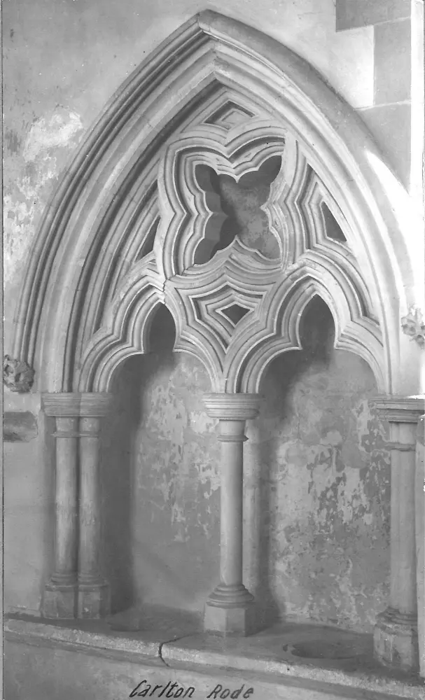 Foto de Iglesia de todos los santos - Historic England