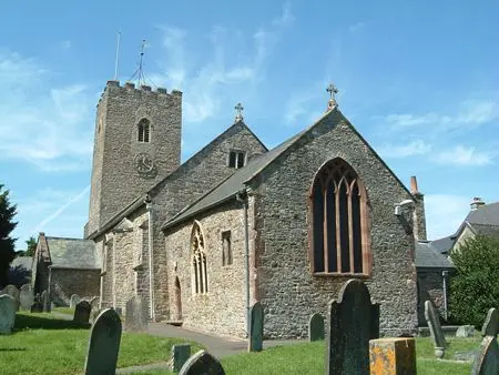 Foto de Iglesia de San Miguel y todos los ángeles - Historic England