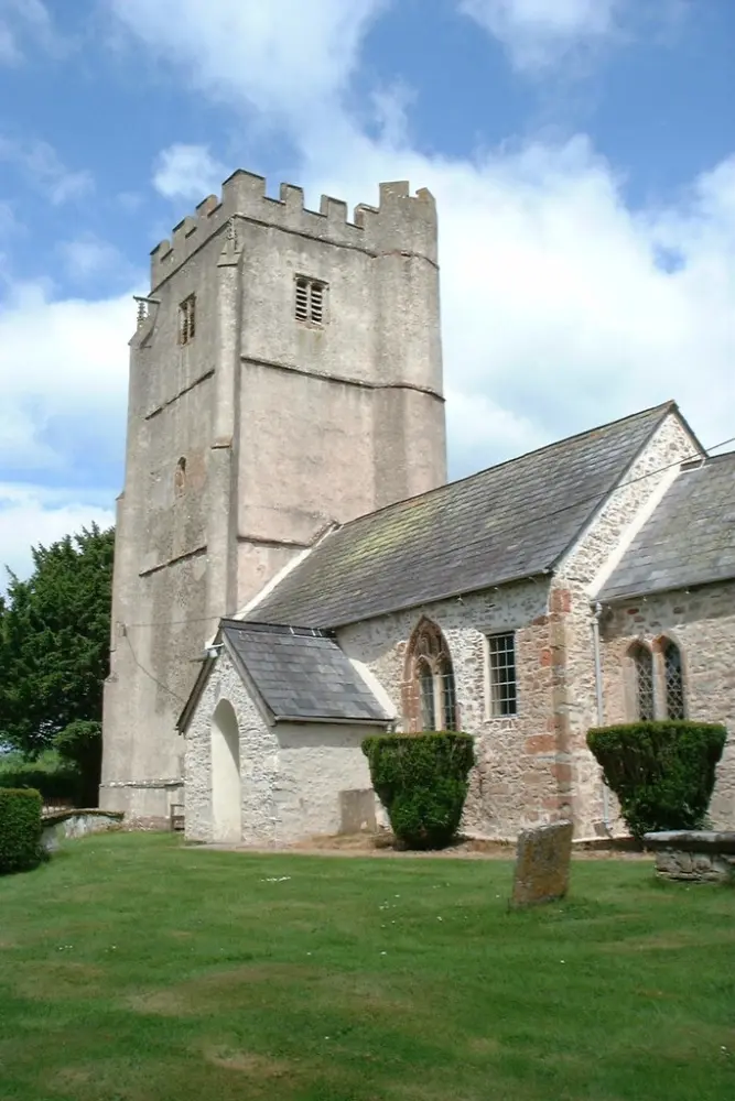 Foto de Iglesia de San Miguel - Historic England