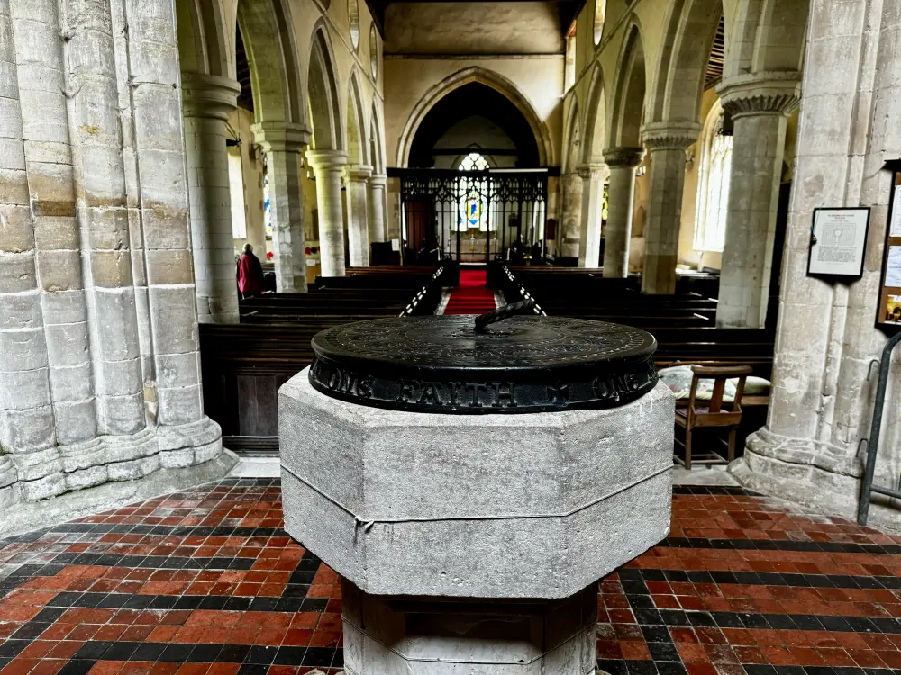 Foto de Iglesia parroquial de San Helen y Santa María - Historic England