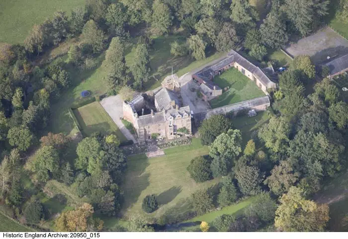 Foto de Castillo de escamas - Historic England