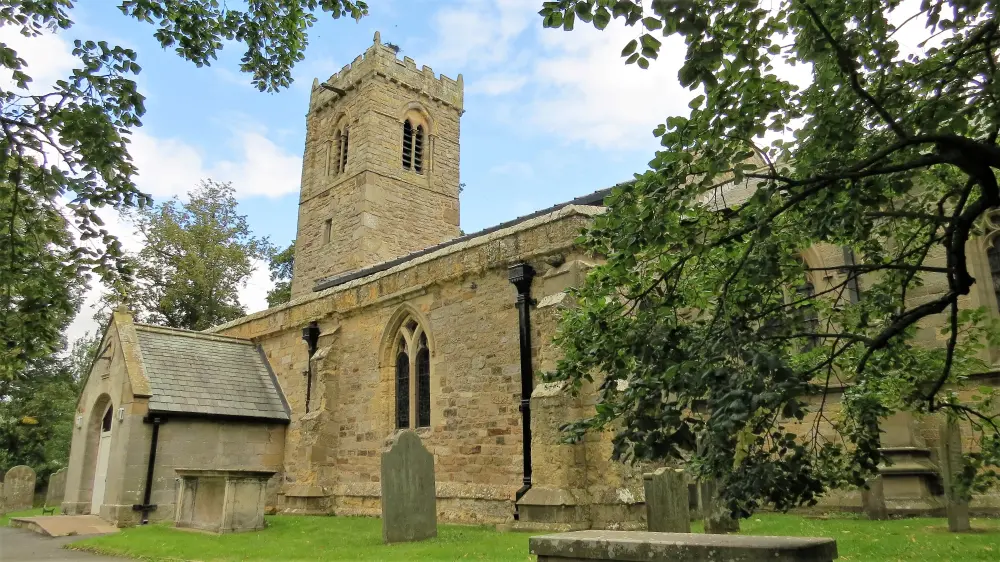 Foto de Iglesia de San Andrés - Historic England / Robert Walton