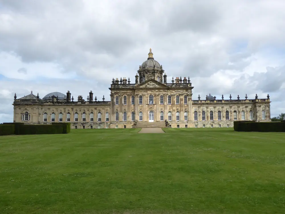Foto de Castle Howard y East Court - Historic England / P Hampel