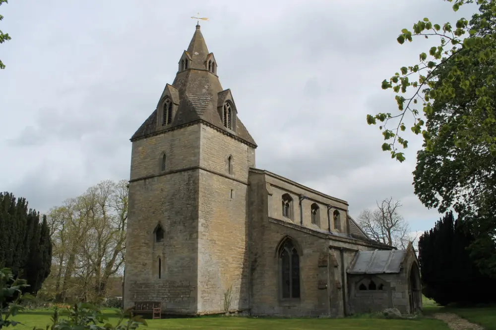Foto de Iglesia de San Thomas A Becket - Historic England