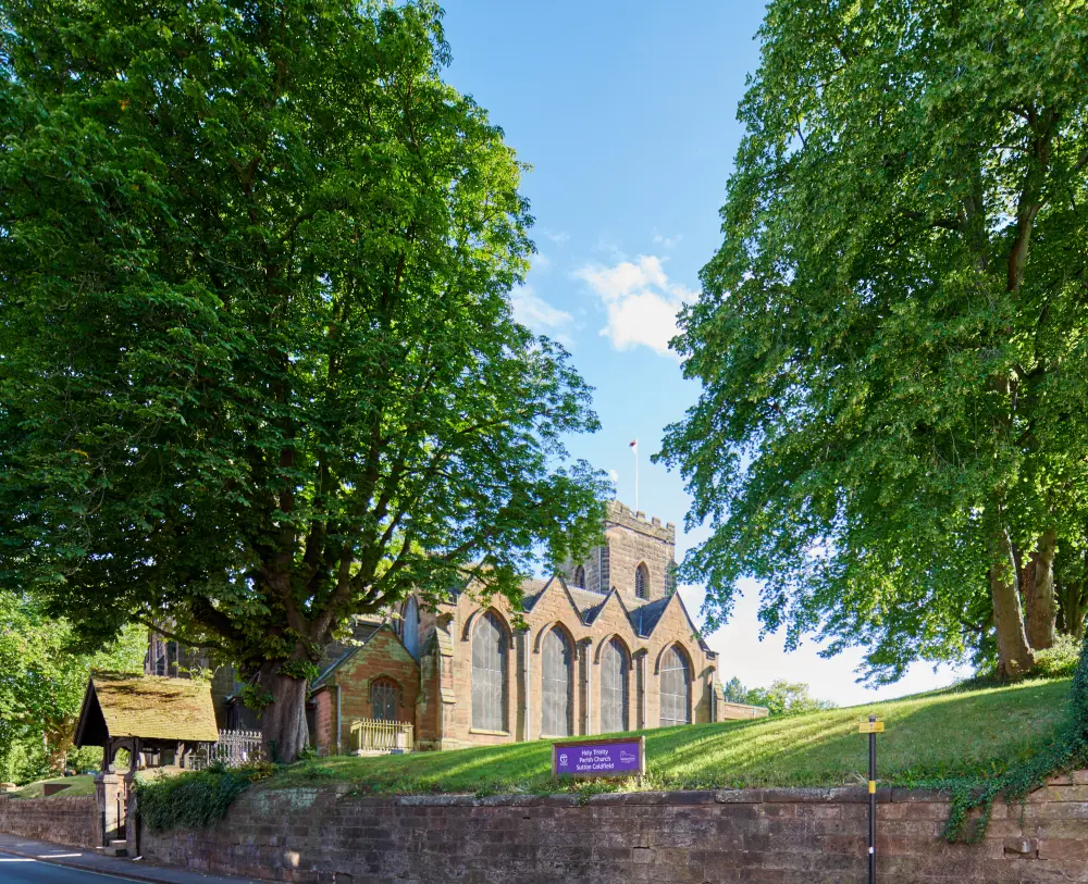 Foto de Iglesia de la Santa Trinidad - Historic England