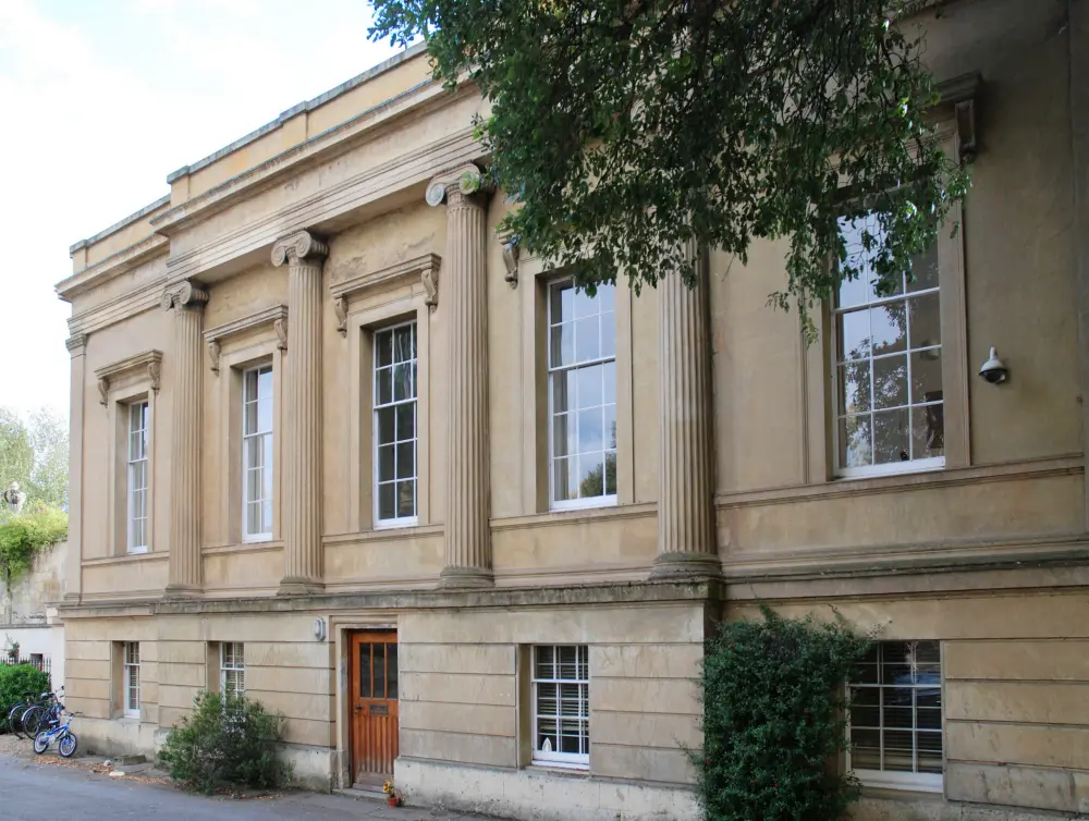 Foto de La biblioteca y el herbario de los jardines botánicos - Historic England / Brian Mawdsley