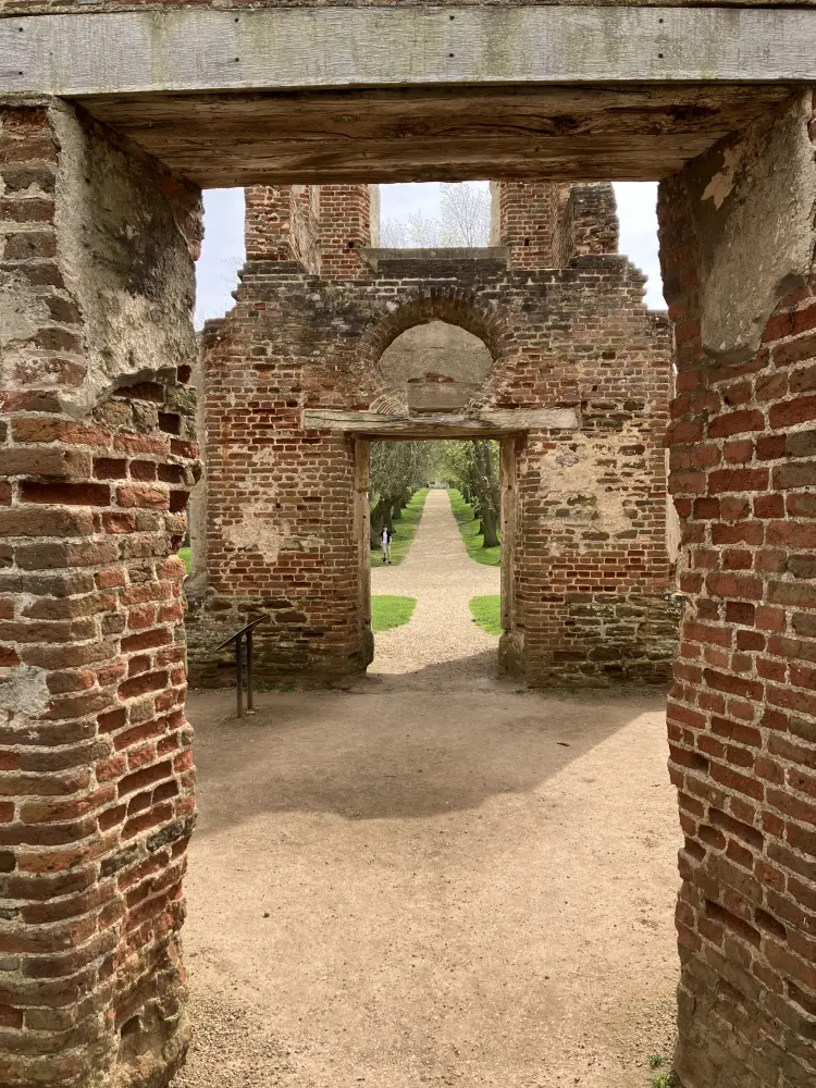 Photo de Ruines de Houghton House, Houghton Park - Historic England