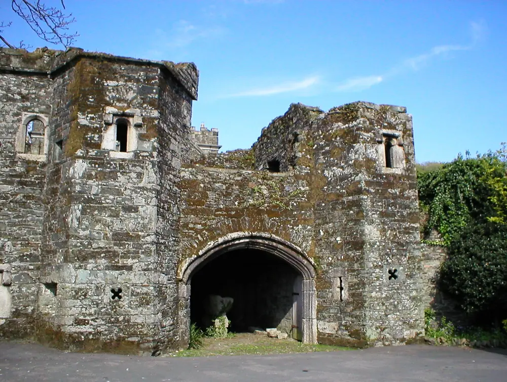 Foto de Torre de Betsy Grimbal, la vicaría - Historic England / Paul Adams