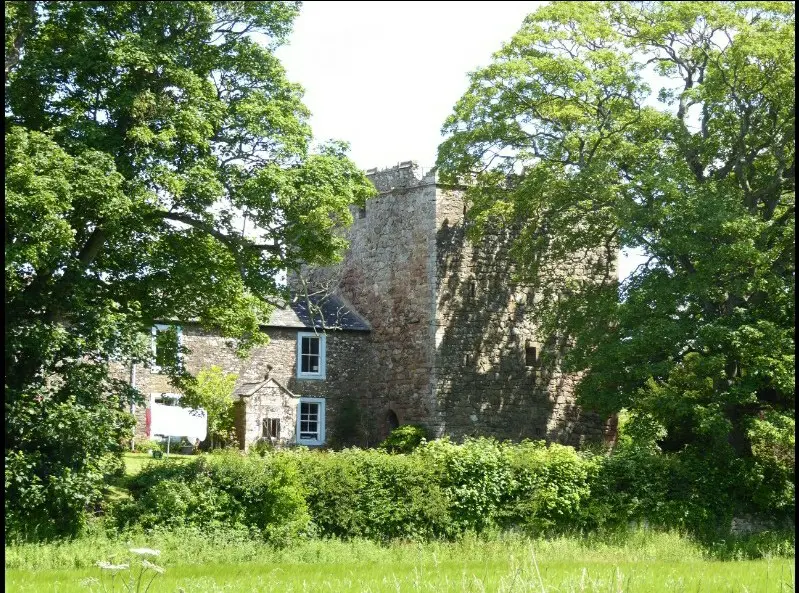 Foto de Harby Brow Tower, casa de granja y granero contiguo - Historic England / D Moore