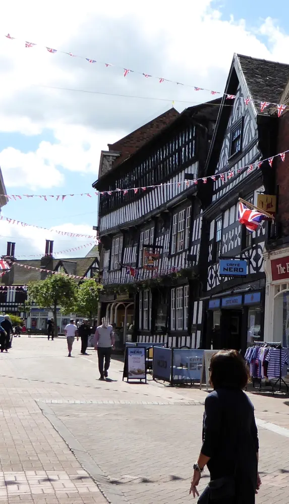 Photo de Crown Hotel et ancien café du café - Historic England