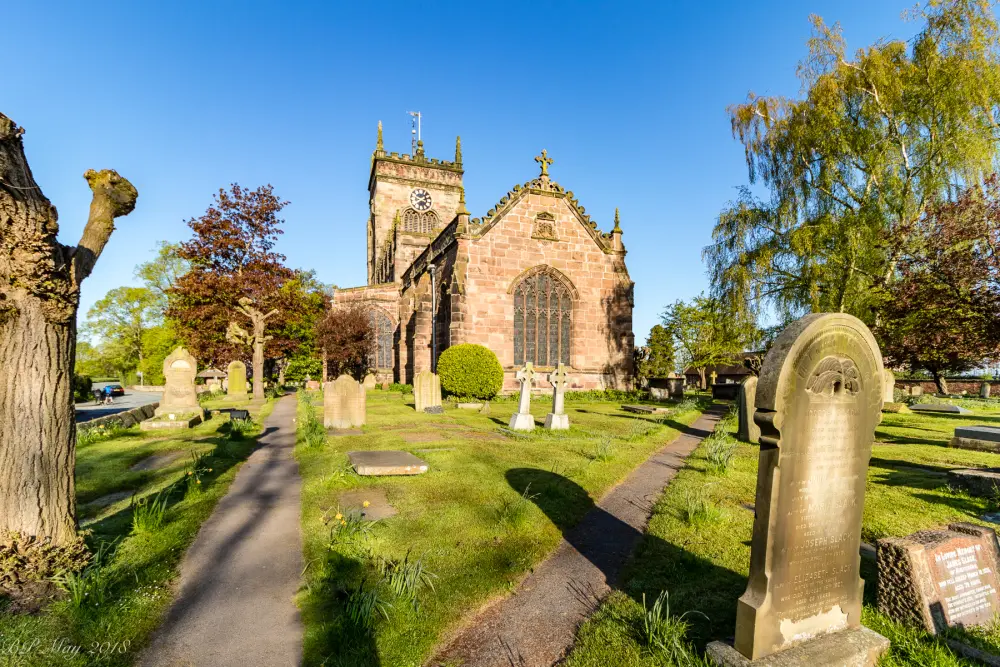 Foto de Iglesia de Santa María la Virgen - Historic England / Barrie Price