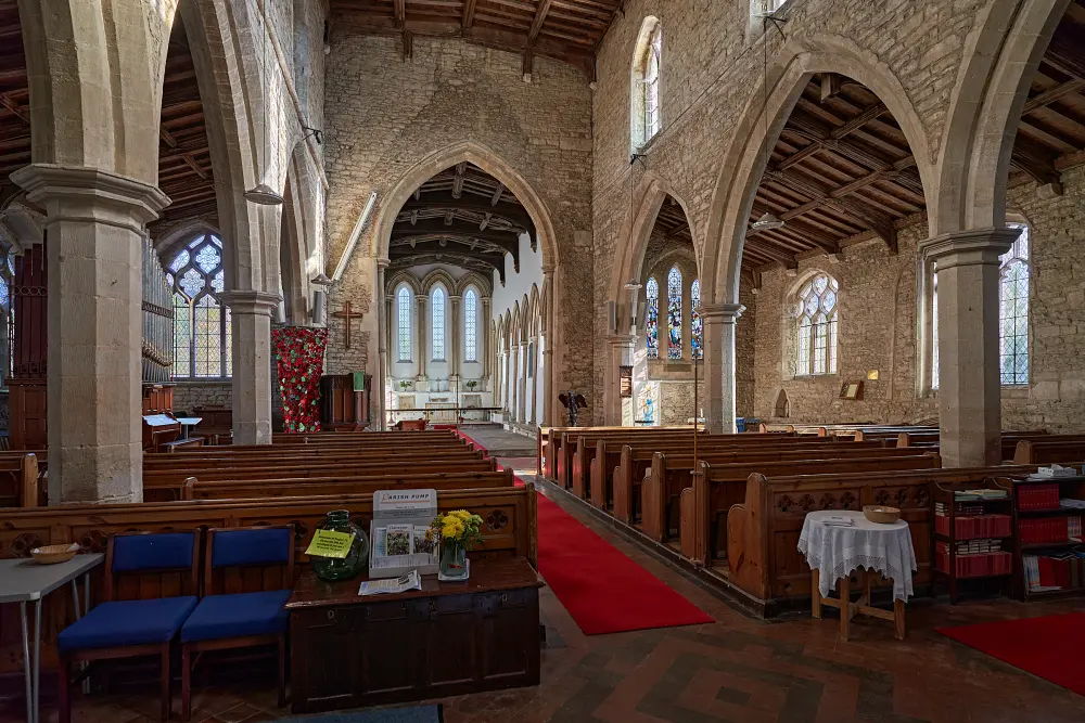 Foto de Iglesia de SS Peter y Paul - Historic England