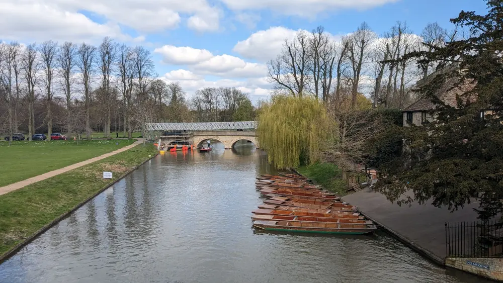 Foto de Trinity College, Trinity Bridge - Historic England
