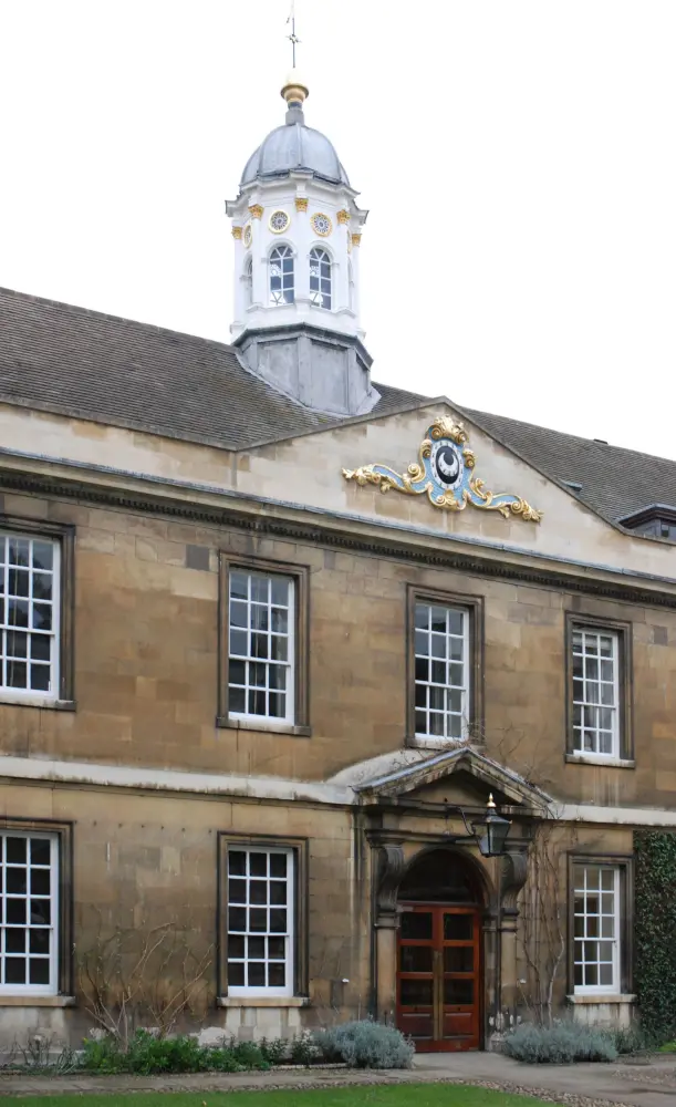Foto de Trinity Hall, los edificios que rodean la cancha delantera, con la gama oeste de South Court, Masters Lodge y la biblioteca - Historic England