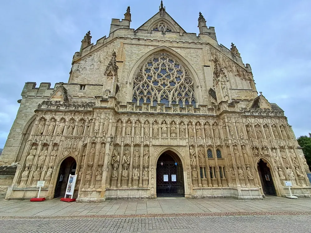 Foto de Iglesia de la Catedral de San Pedro - Historic England