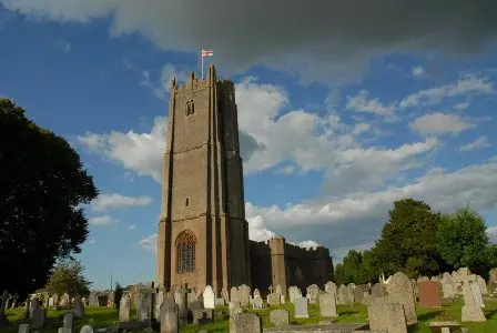 Foto de Iglesia de San Andrés - Historic England