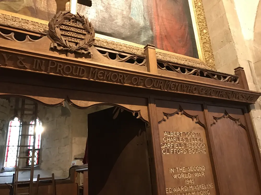Foto de Iglesia de San Pedro - Historic England