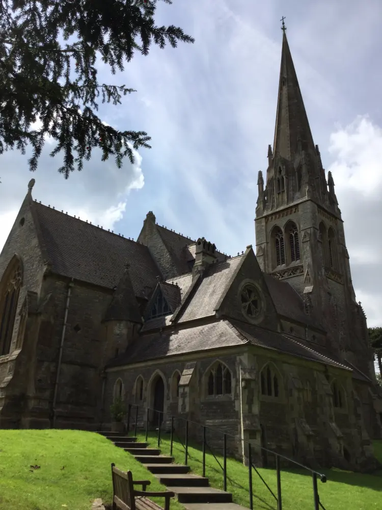 Foto de Iglesia de los Santos Inocentes - Historic England / Amanda  Hooper