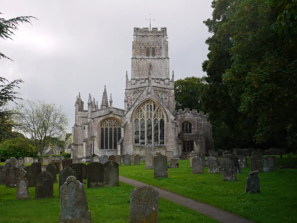 Foto de Iglesia de San Pedro y San Pablo - Historic England / David Lovell